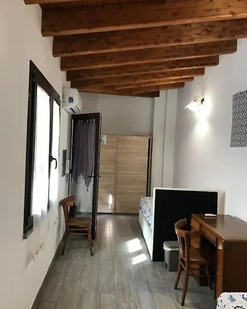 Il Roseto B&B 아세미니