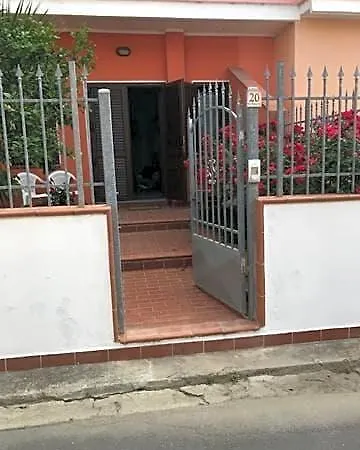 Il Roseto Alojamento de Acomodação e Pequeno-almoço 3*